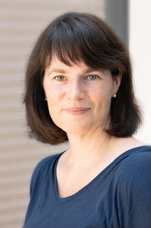Frau Dörte Siem